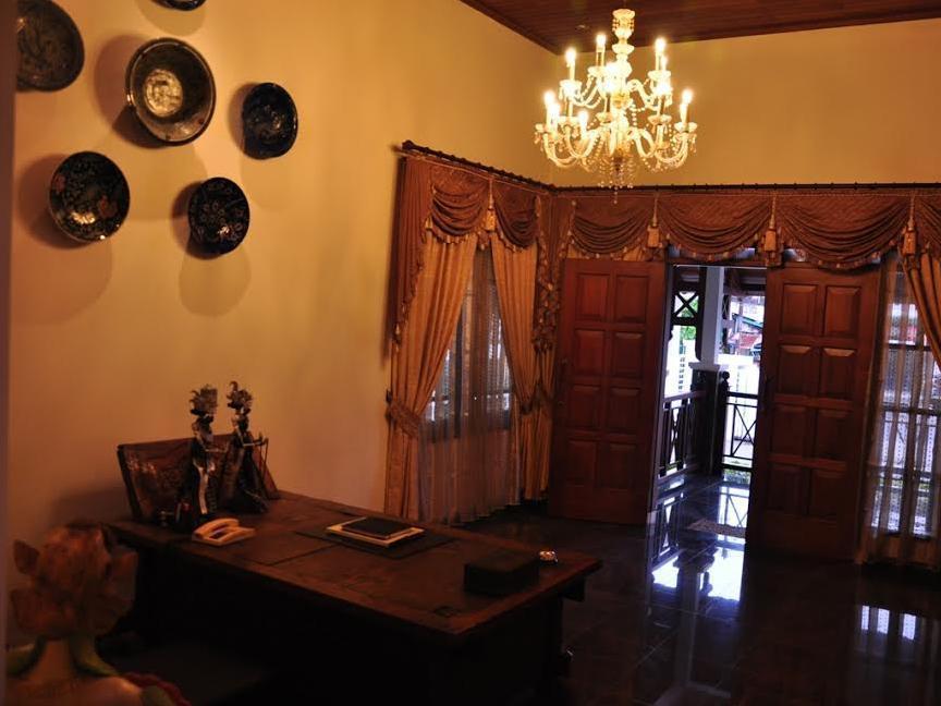 D Ajenk Boutique Guesthouse Yogyakarta Bagian luar foto