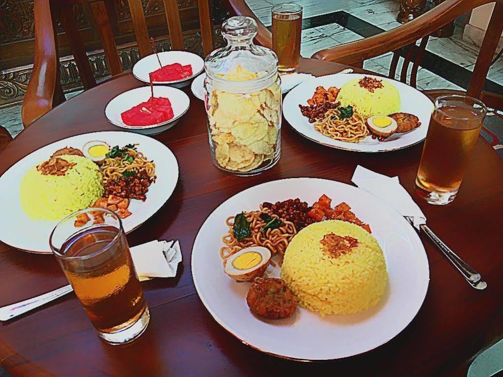 D Ajenk Boutique Guesthouse Yogyakarta Bagian luar foto