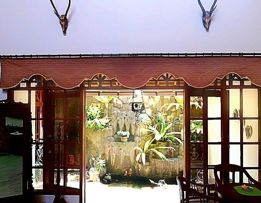 D Ajenk Boutique Guesthouse Yogyakarta Bagian luar foto