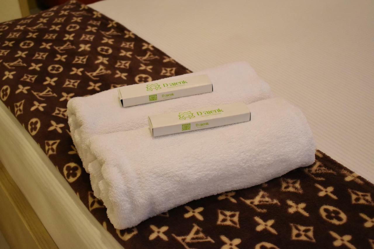 D Ajenk Boutique Guesthouse Yogyakarta Bagian luar foto